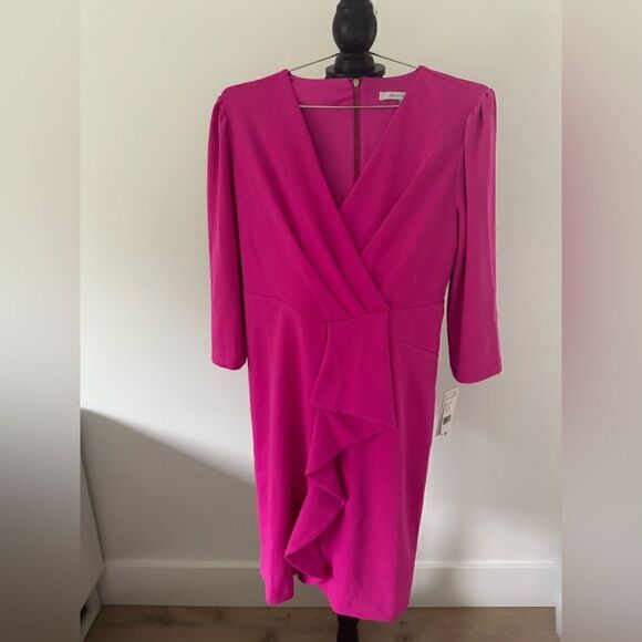 Julia Jordan
Pleated Surplice V-Neck 3/4 Sleeve Ruffled Front Dress - Picture 4 of 7